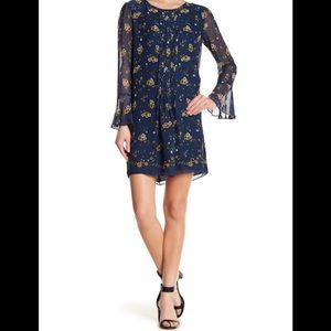 NWT Max Studio Long Sleeve Print Pleat Shift Dress